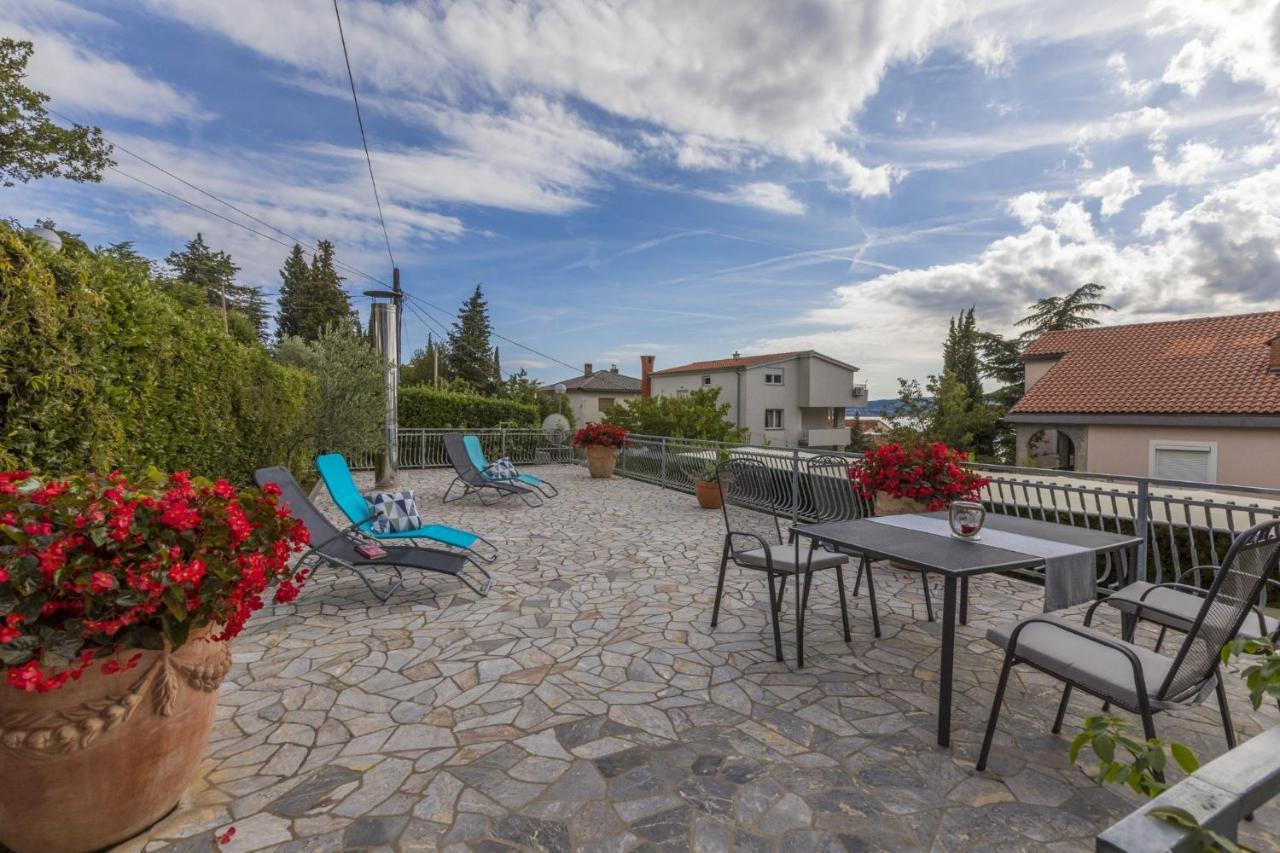 Blue Pearl Apartments Crikvenica Exterior photo